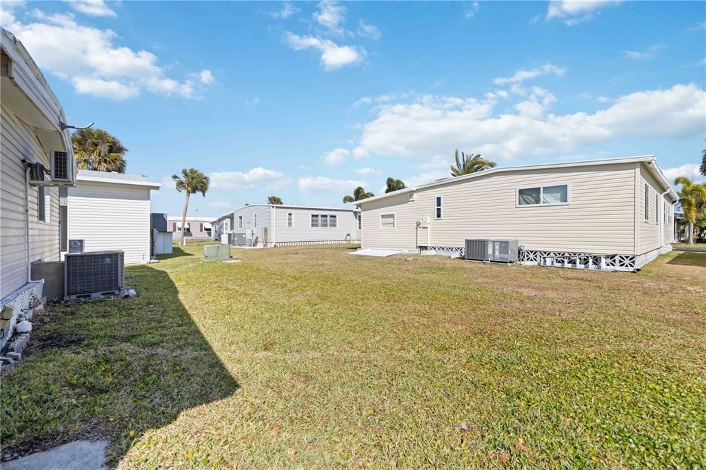 For Sale: $94,000 (2 beds, 2 baths, 1100 Square Feet)