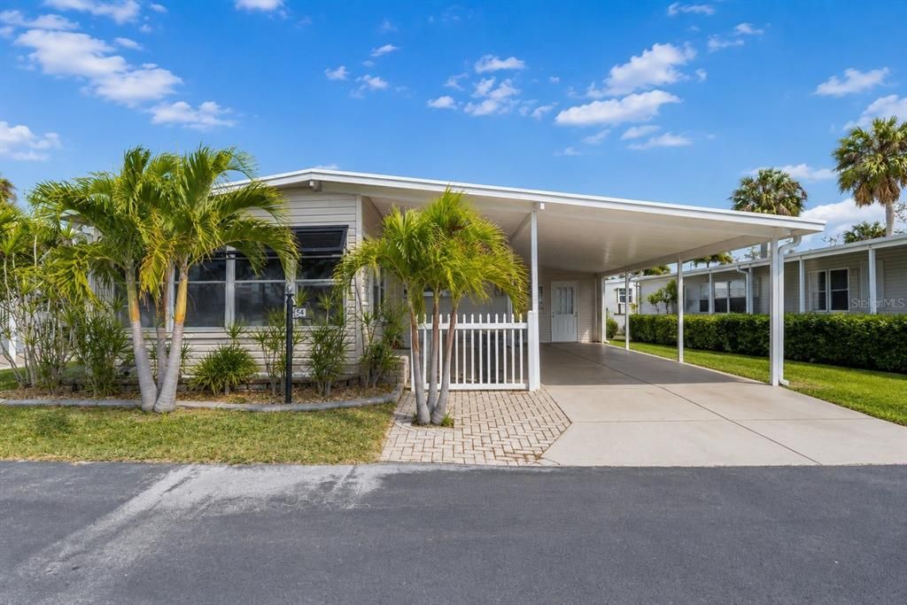 For Sale: $94,000 (2 beds, 2 baths, 1100 Square Feet)
