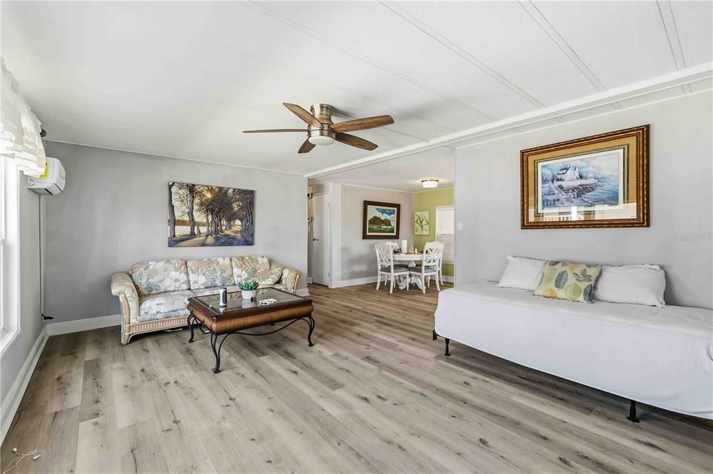 For Sale: $94,000 (2 beds, 2 baths, 1100 Square Feet)