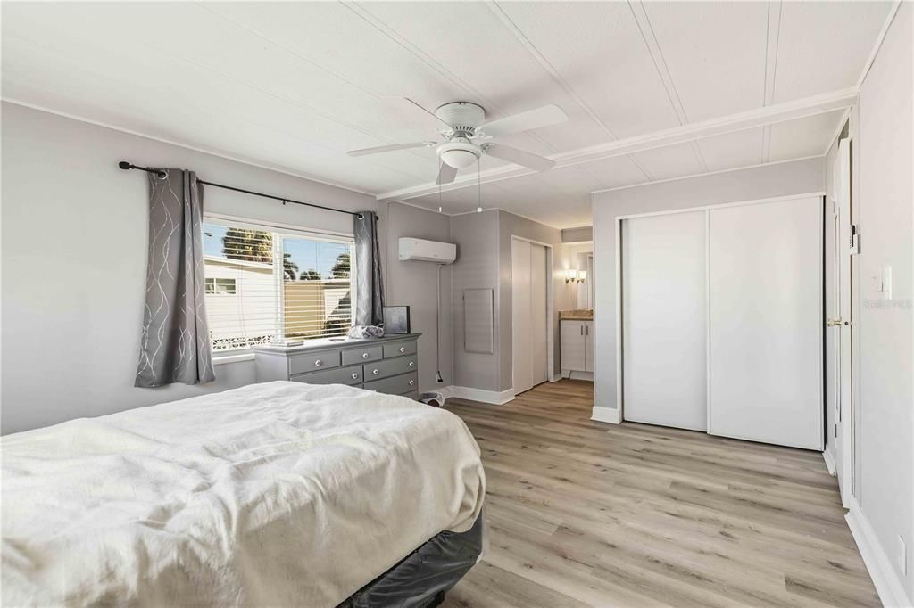 For Sale: $94,000 (2 beds, 2 baths, 1100 Square Feet)