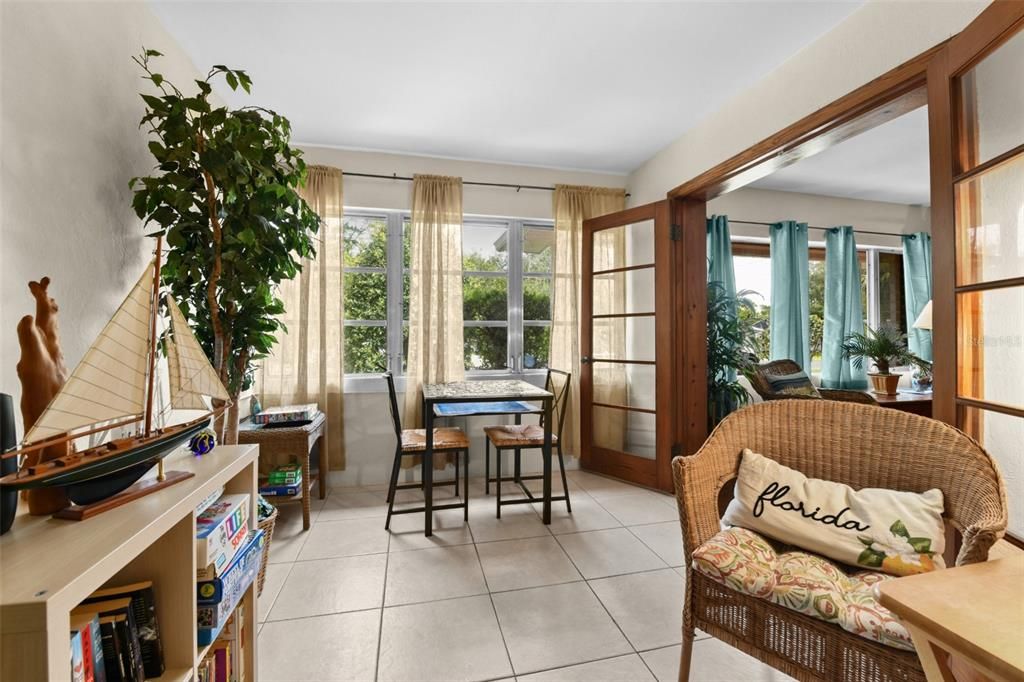 For Sale: $310,000 (3 beds, 2 baths, 1196 Square Feet)