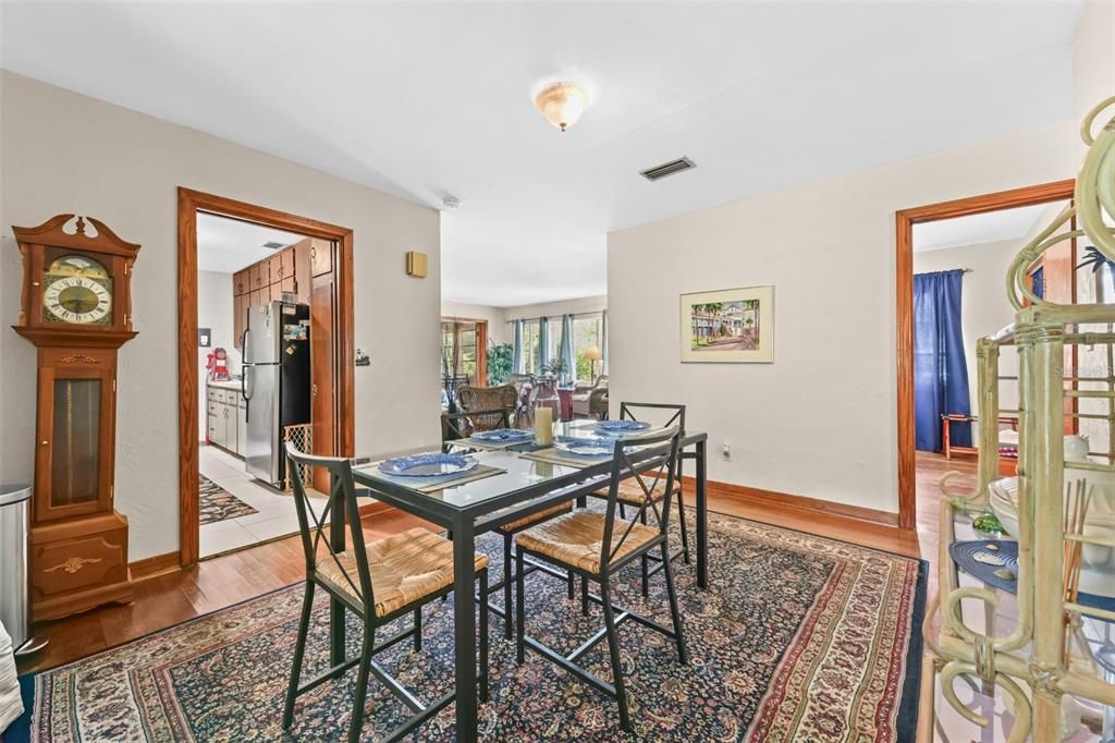 For Sale: $310,000 (3 beds, 2 baths, 1196 Square Feet)