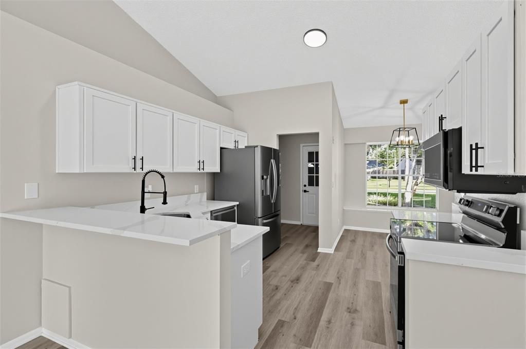 For Sale: $374,900 (3 beds, 2 baths, 1517 Square Feet)