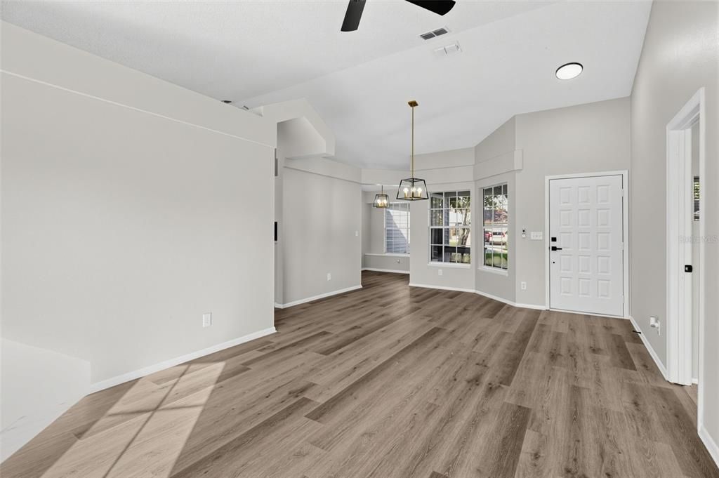 For Sale: $374,900 (3 beds, 2 baths, 1517 Square Feet)