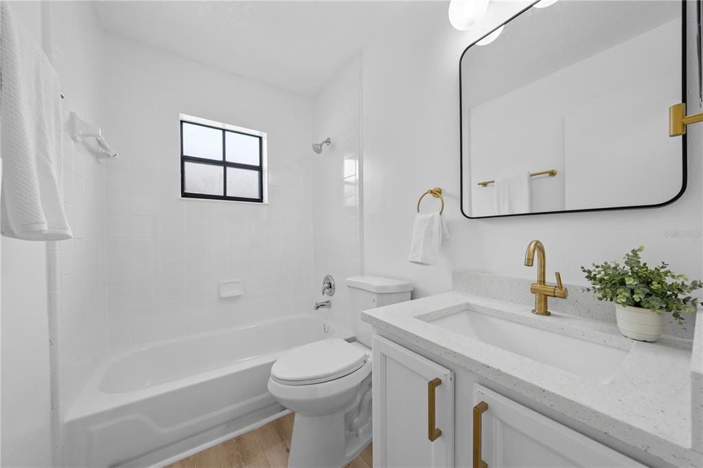 En Venta: $369,999 (3 camas, 2 baños, 1318 Pies cuadrados)