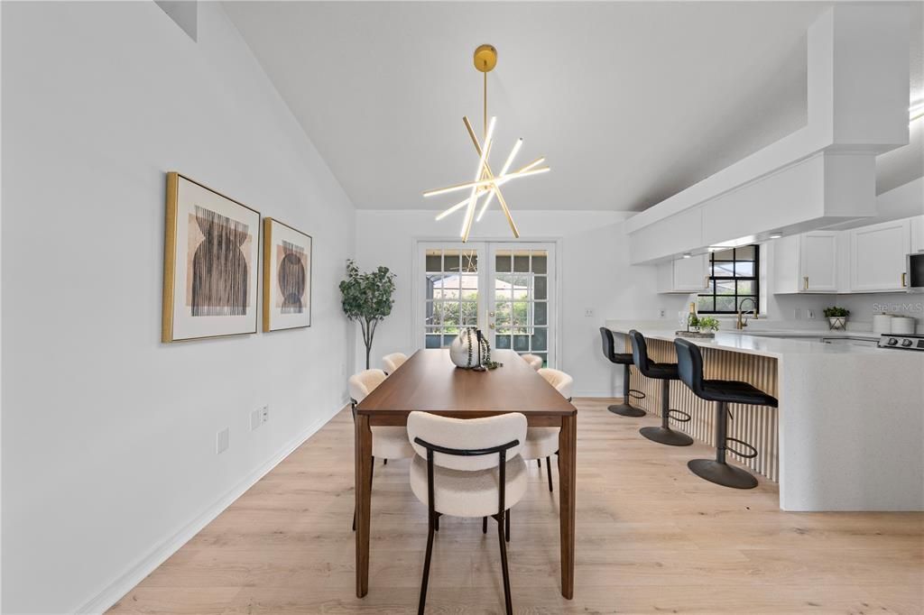 En Venta: $369,999 (3 camas, 2 baños, 1318 Pies cuadrados)