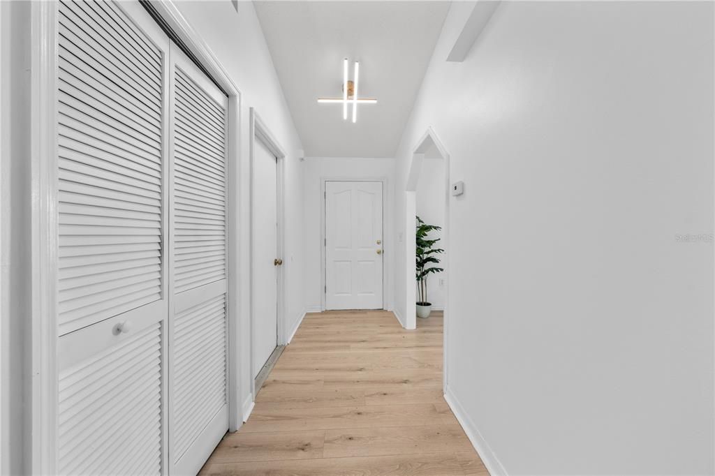 En Venta: $369,999 (3 camas, 2 baños, 1318 Pies cuadrados)