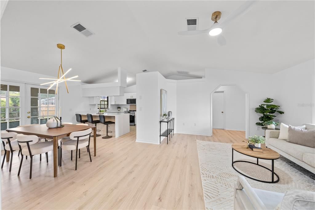 En Venta: $369,999 (3 camas, 2 baños, 1318 Pies cuadrados)
