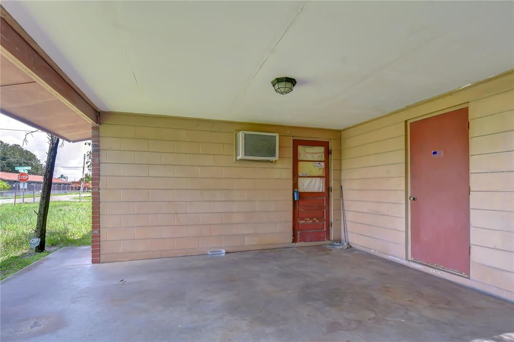 For Sale: $349,900 (3 beds, 1 baths, 798 Square Feet)