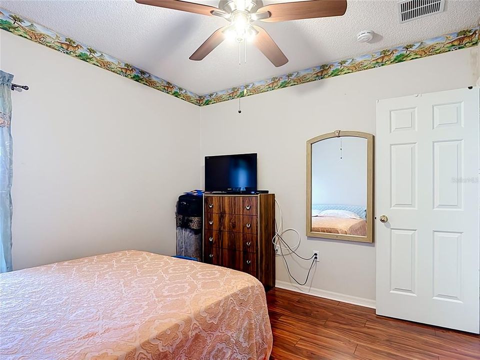 For Sale: $265,000 (3 beds, 2 baths, 1322 Square Feet)