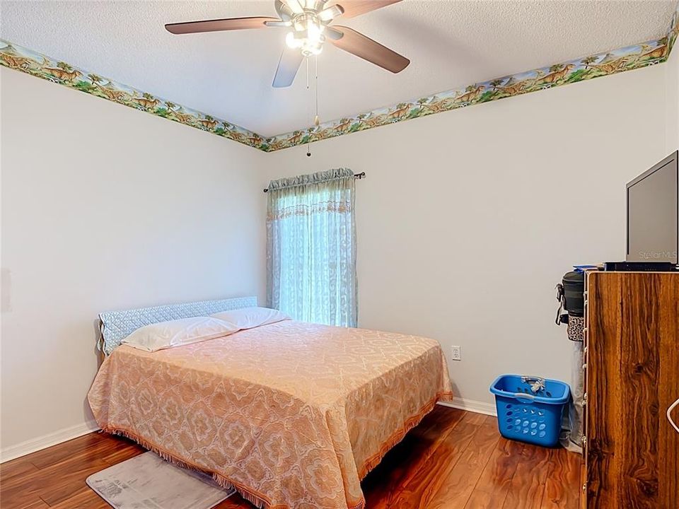 For Sale: $265,000 (3 beds, 2 baths, 1322 Square Feet)