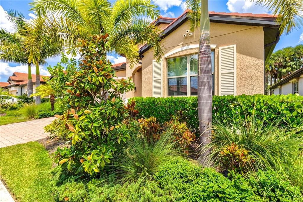 For Sale: $399,000 (3 beds, 2 baths, 1816 Square Feet)