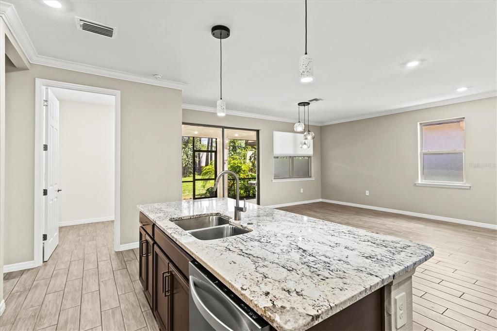 For Sale: $399,000 (3 beds, 2 baths, 1816 Square Feet)