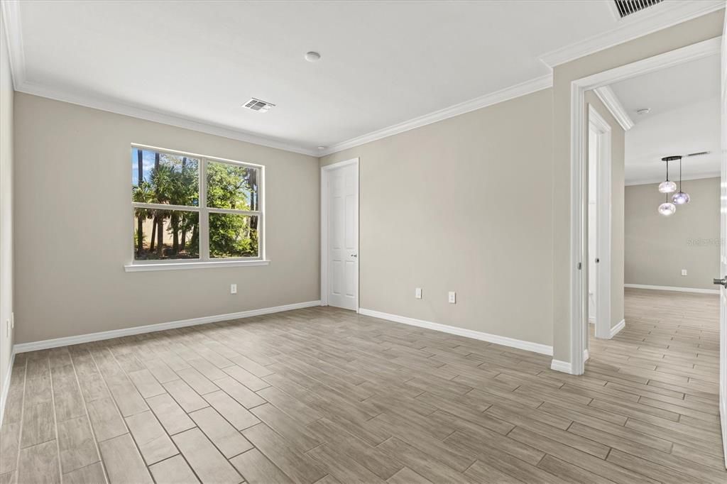 For Sale: $399,000 (3 beds, 2 baths, 1816 Square Feet)