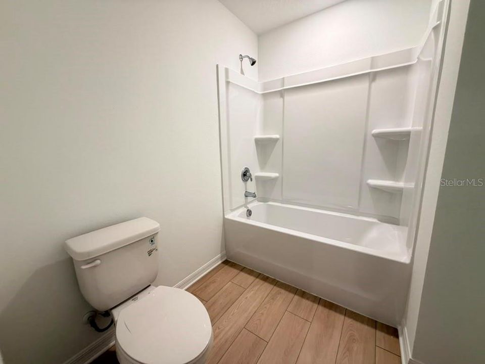 В аренду: $2,700 (5 спален, 3 ванн, 2287 Квадратных фут)