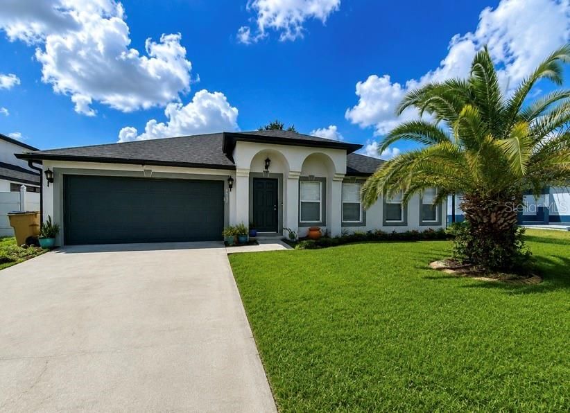 For Sale: $385,000 (4 beds, 2 baths, 2088 Square Feet)