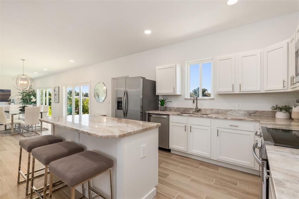 For Sale: $279,900 (2 beds, 2 baths, 1344 Square Feet)