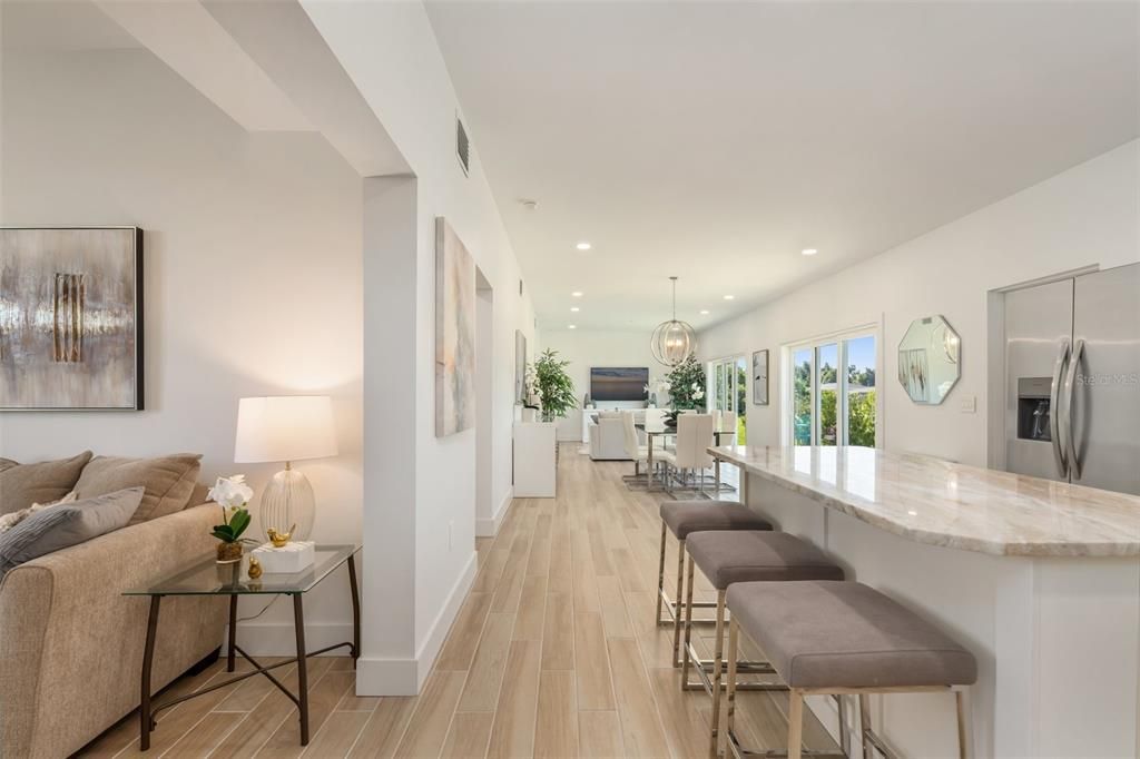 For Sale: $279,900 (2 beds, 2 baths, 1344 Square Feet)