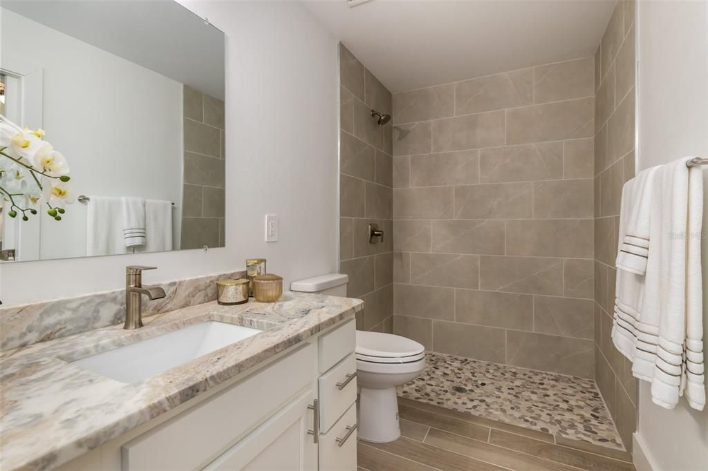 For Sale: $279,900 (2 beds, 2 baths, 1344 Square Feet)