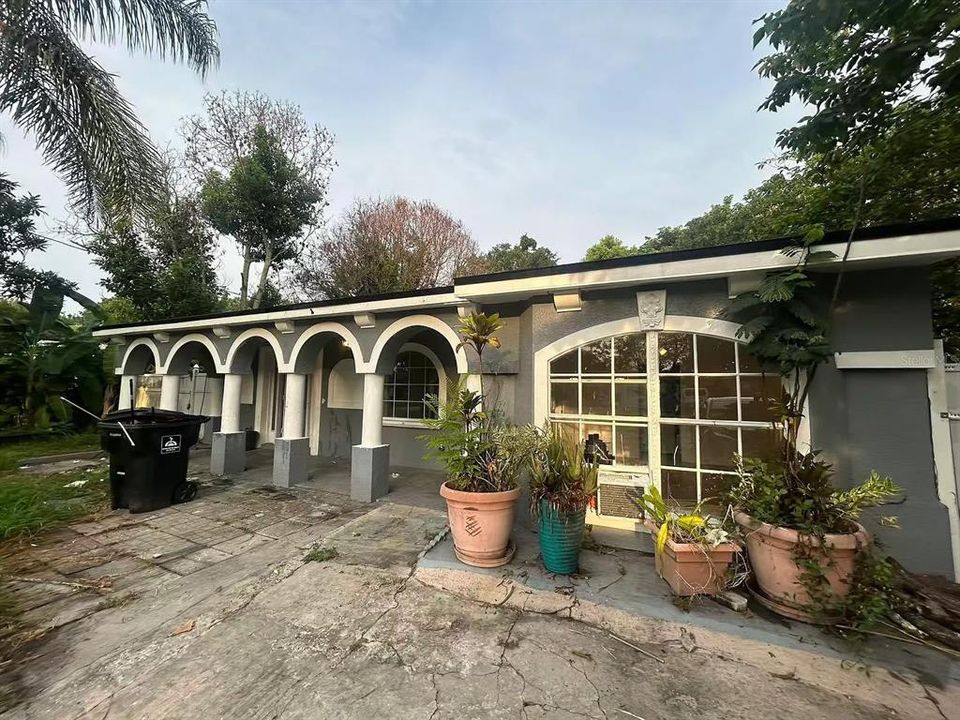 For Sale: $280,000 (3 beds, 2 baths, 1497 Square Feet)