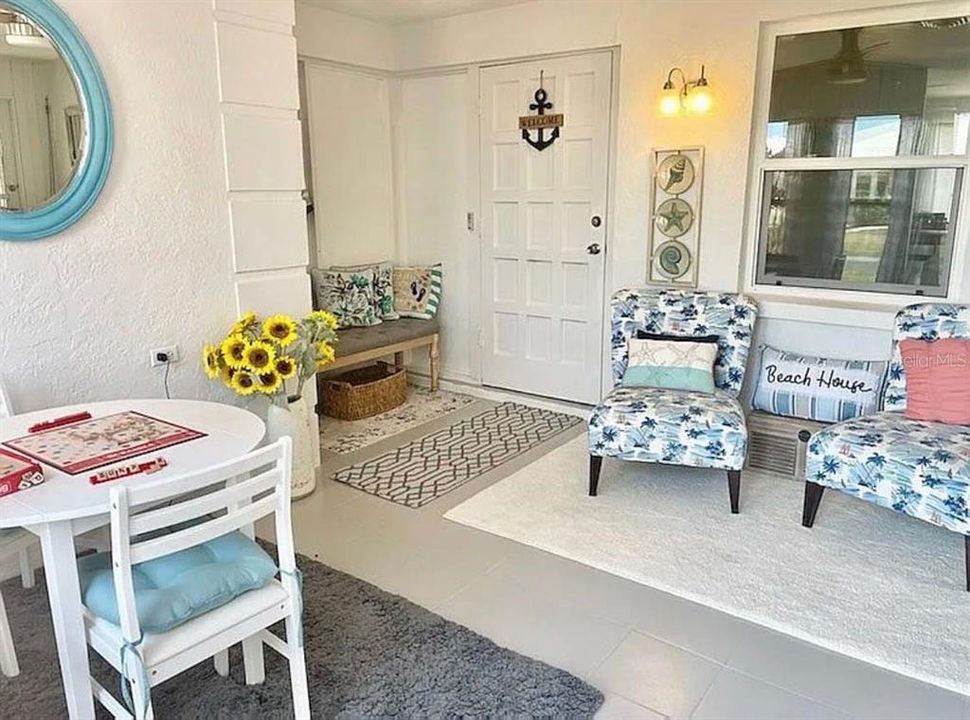 For Sale: $319,000 (2 beds, 2 baths, 1593 Square Feet)