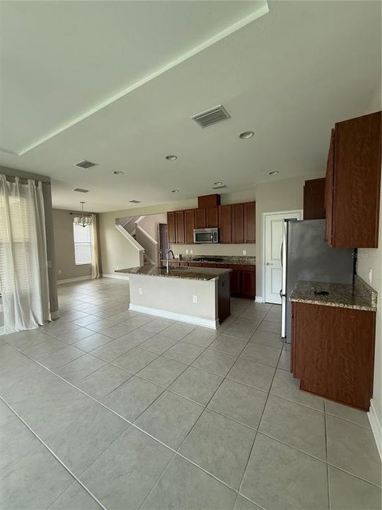 For Rent: $3,300 (4 beds, 3 baths, 2379 Square Feet)