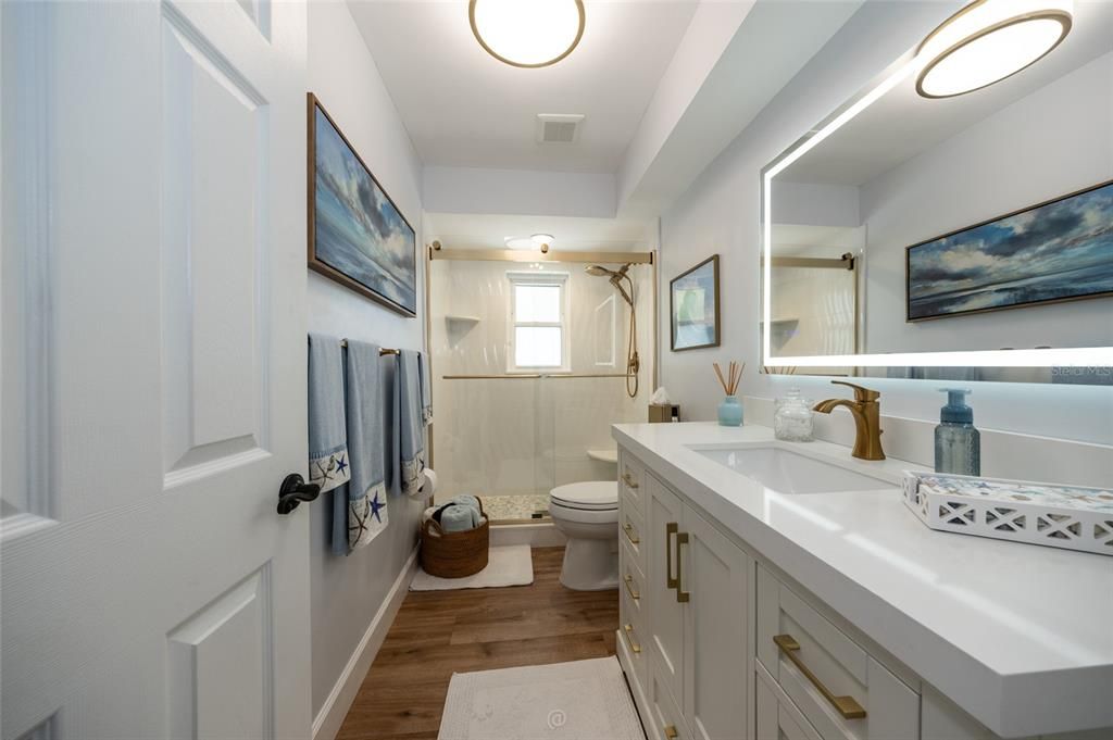 For Sale: $1,050,000 (3 beds, 2 baths, 2484 Square Feet)
