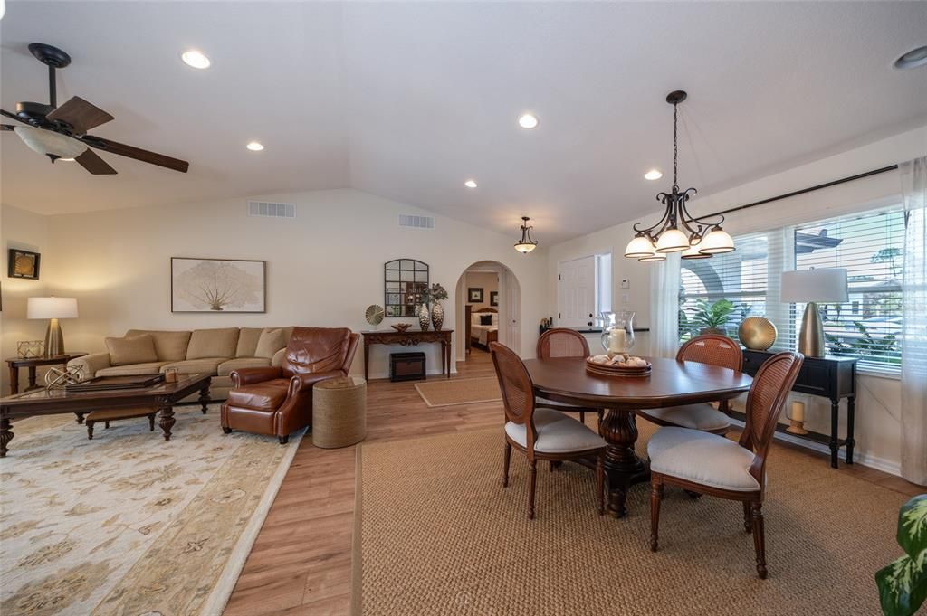 For Sale: $1,050,000 (3 beds, 2 baths, 2484 Square Feet)
