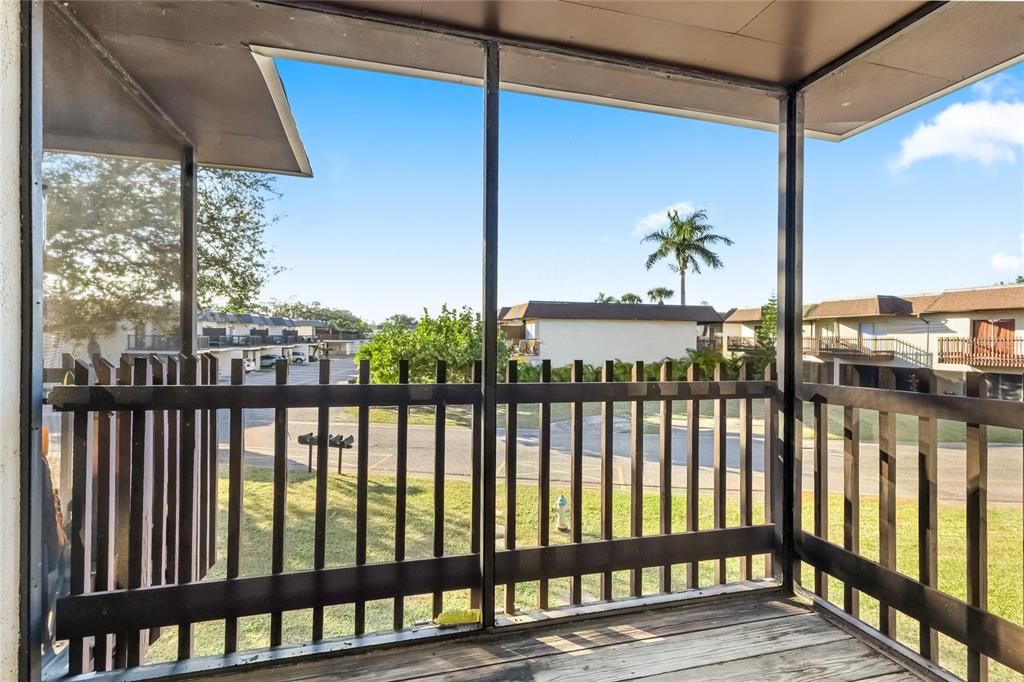 For Sale: $145,000 (2 beds, 2 baths, 1104 Square Feet)
