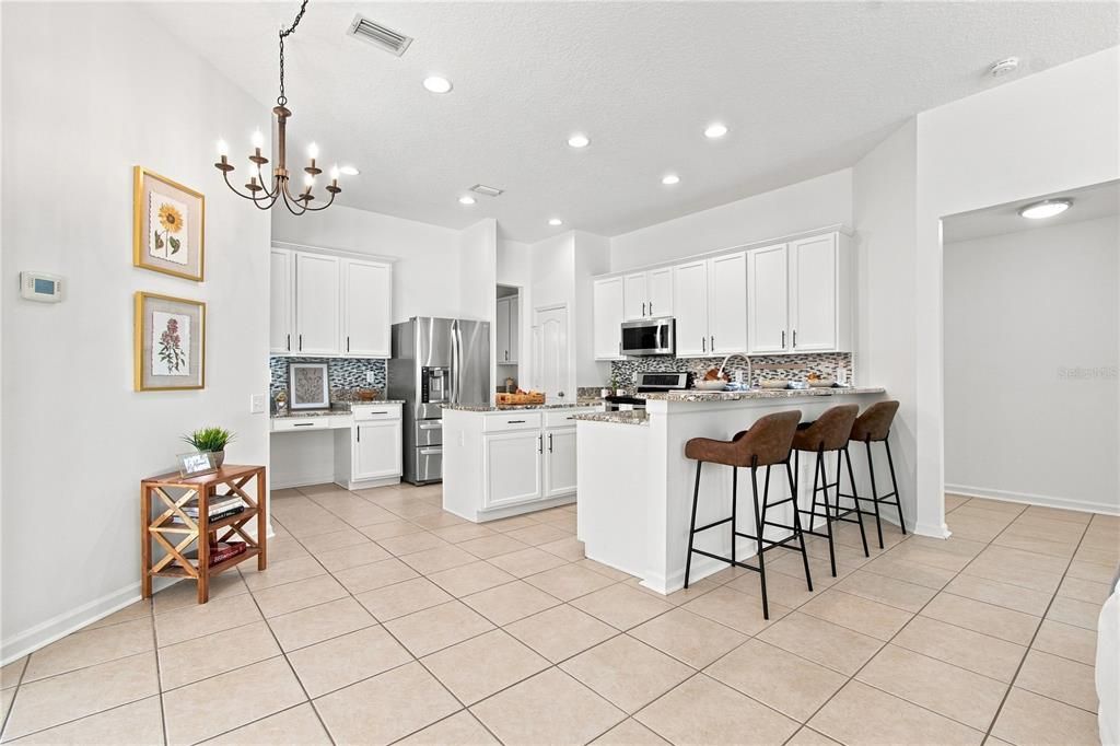 For Sale: $600,000 (4 beds, 3 baths, 2788 Square Feet)