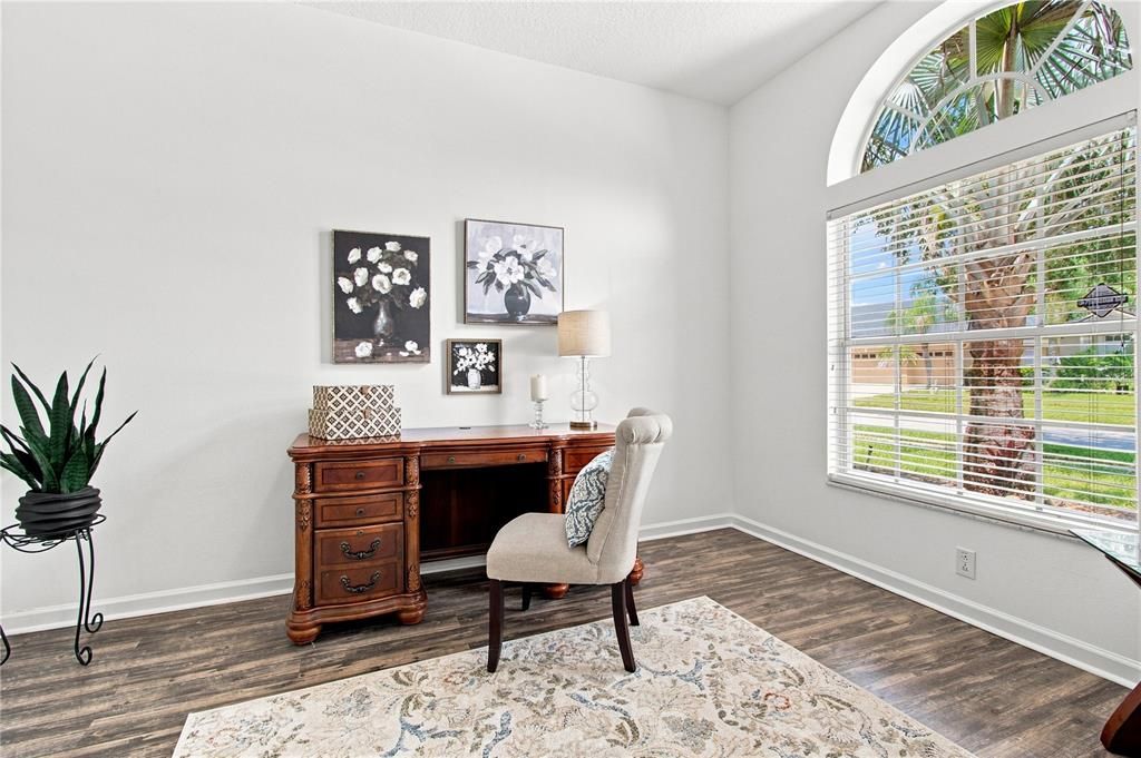 For Sale: $600,000 (4 beds, 3 baths, 2788 Square Feet)