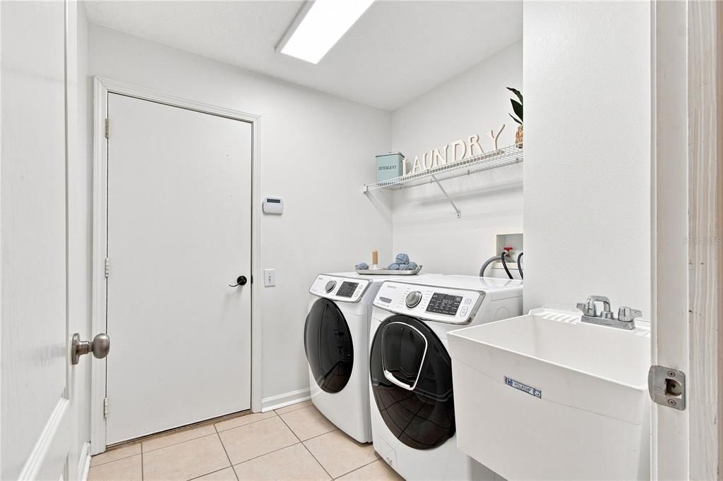 For Sale: $600,000 (4 beds, 3 baths, 2788 Square Feet)