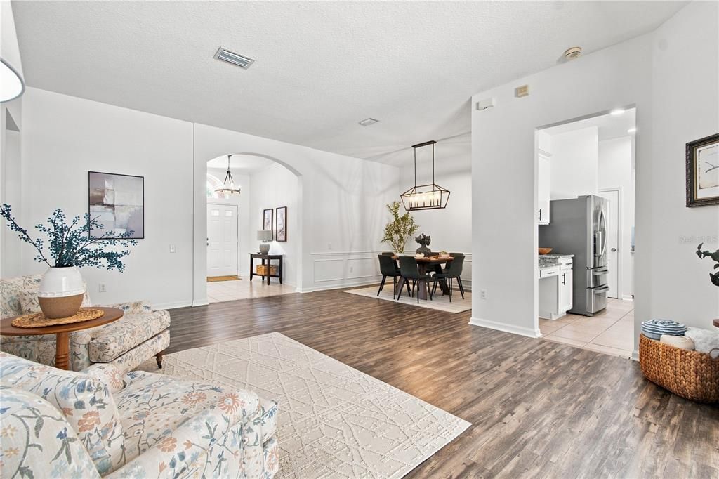For Sale: $600,000 (4 beds, 3 baths, 2788 Square Feet)