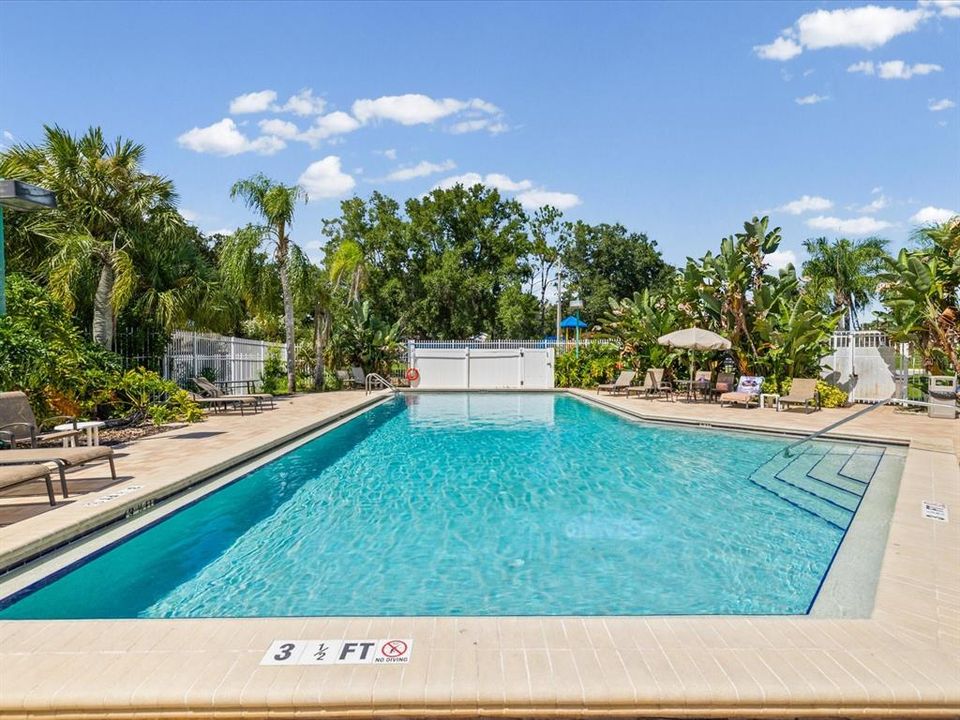 For Sale: $385,000 (3 beds, 2 baths, 1035 Square Feet)