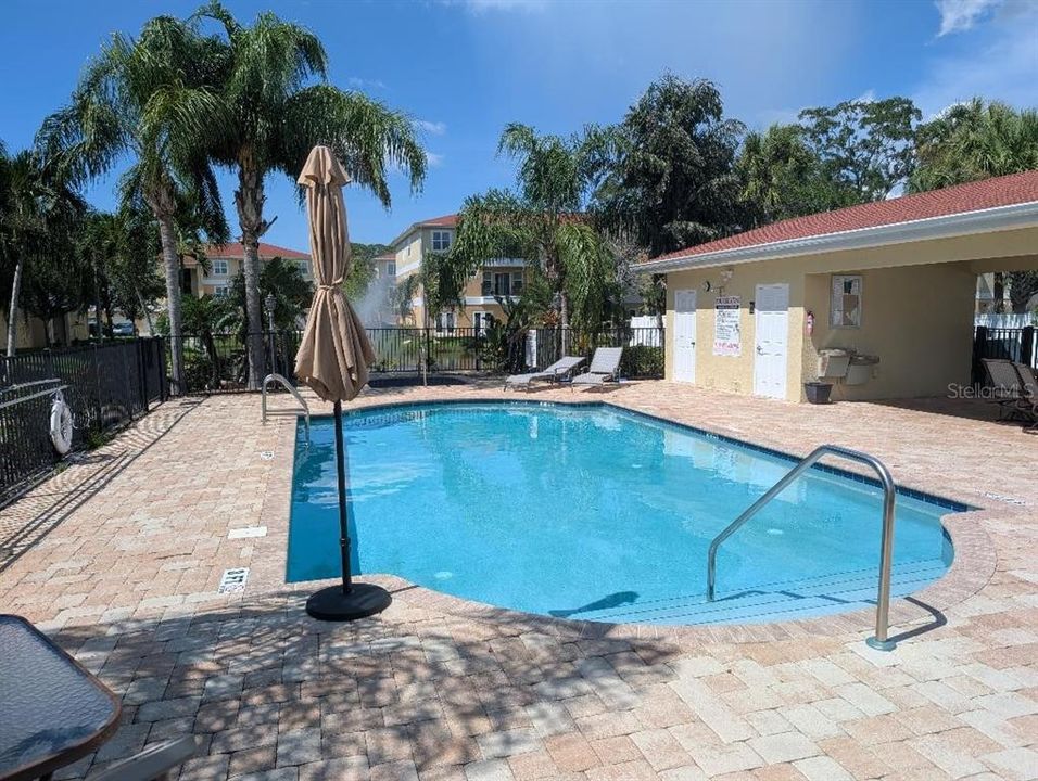 For Rent: $1,600 (3 beds, 2 baths, 1228 Square Feet)