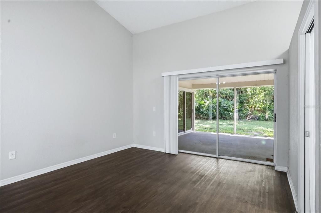 For Sale: $475,000 (3 beds, 2 baths, 2112 Square Feet)