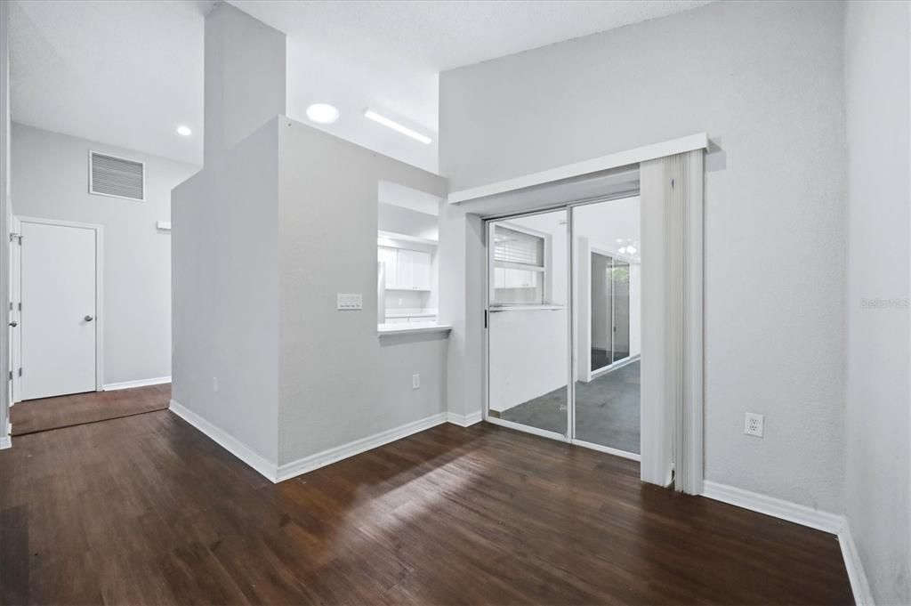 For Sale: $475,000 (3 beds, 2 baths, 2112 Square Feet)