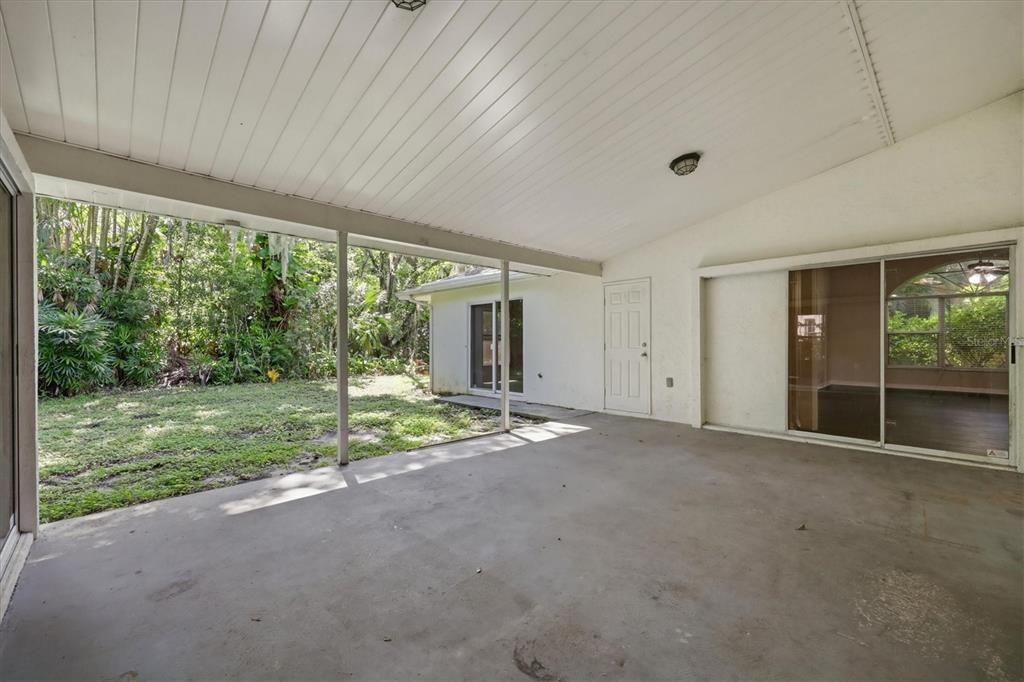 For Sale: $475,000 (3 beds, 2 baths, 2112 Square Feet)