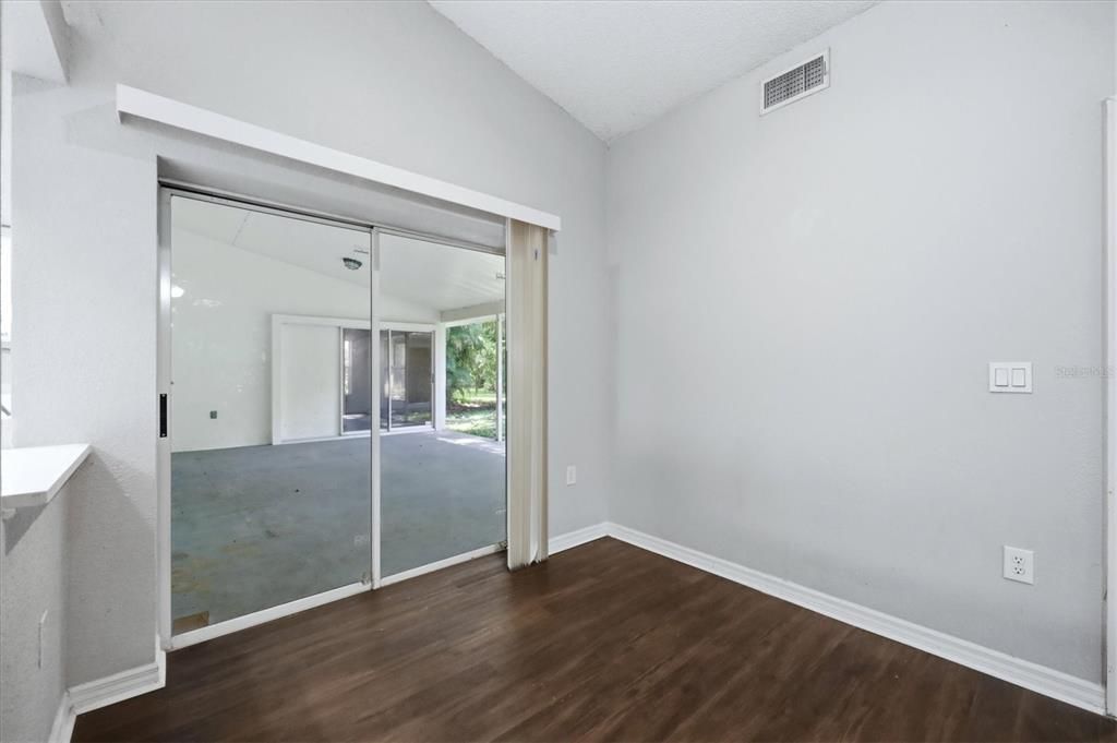 For Sale: $475,000 (3 beds, 2 baths, 2112 Square Feet)
