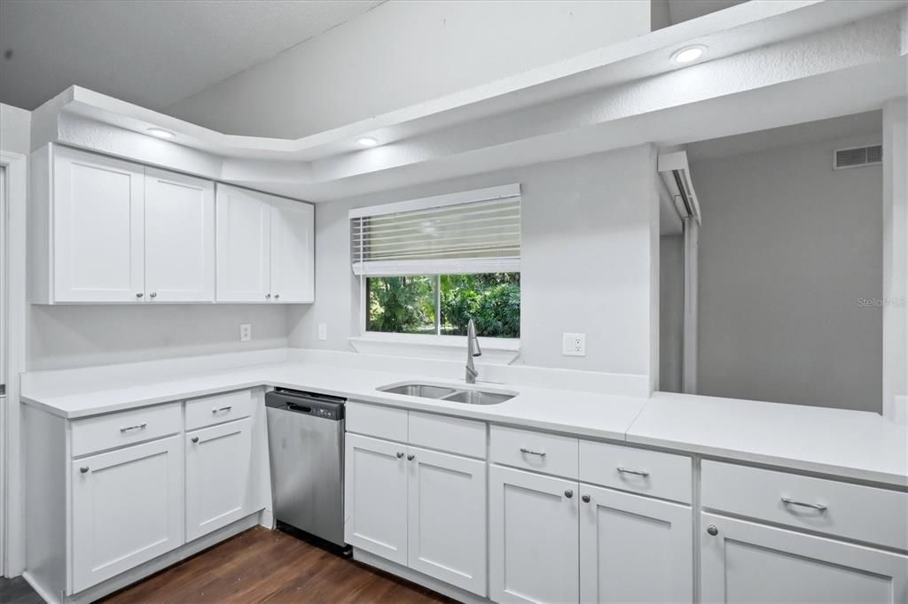 For Sale: $475,000 (3 beds, 2 baths, 2112 Square Feet)
