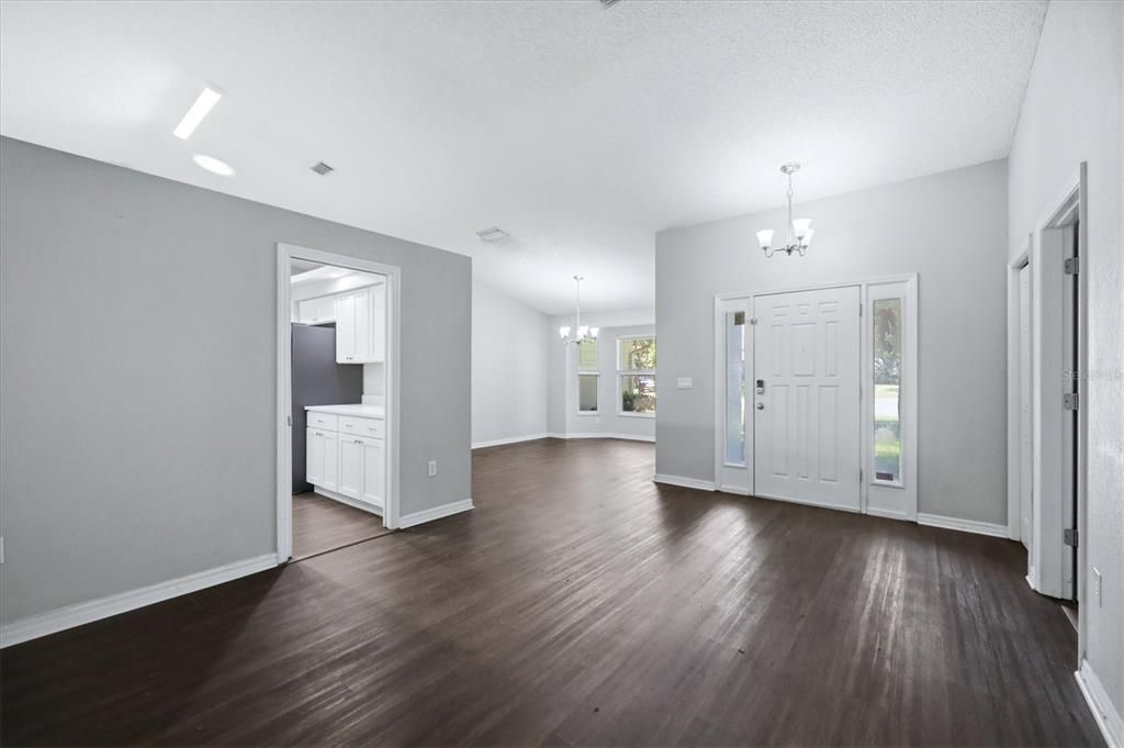 For Sale: $475,000 (3 beds, 2 baths, 2112 Square Feet)