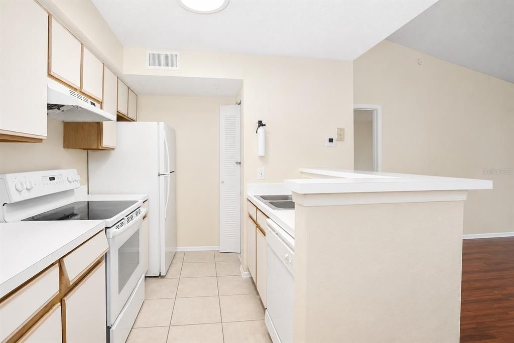 For Rent: $1,650 (2 beds, 2 baths, 1026 Square Feet)