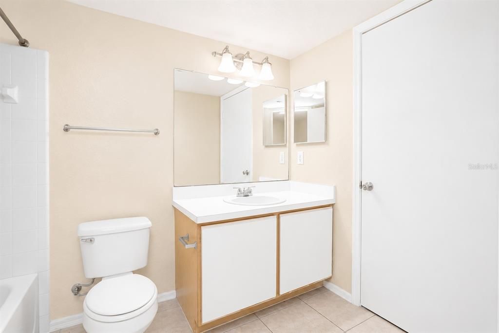 For Rent: $1,650 (2 beds, 2 baths, 1026 Square Feet)
