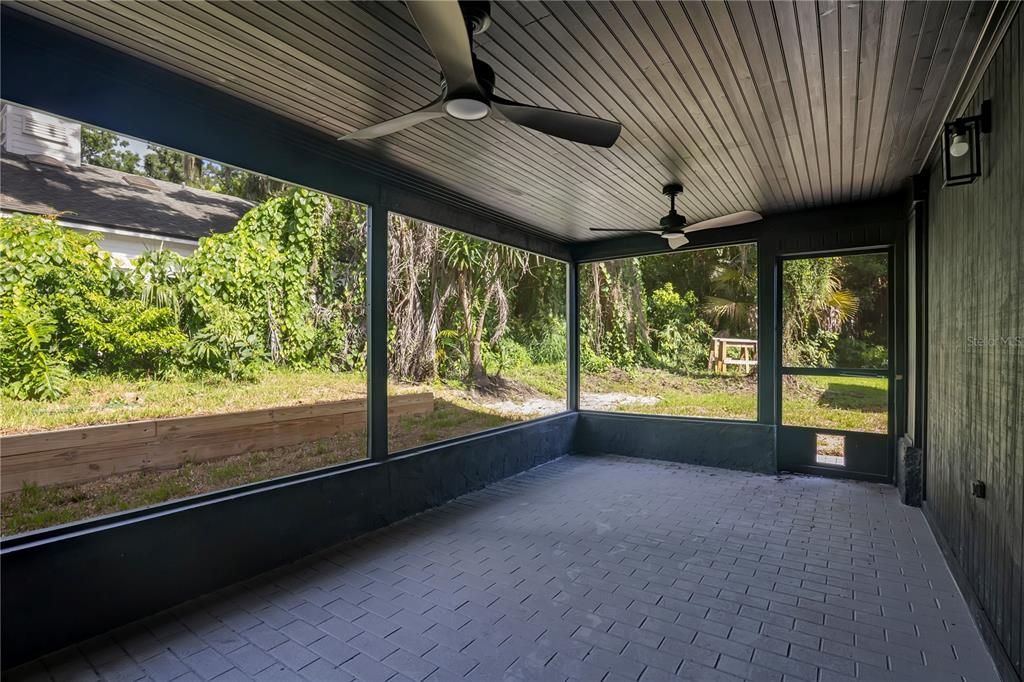 For Sale: $1,449,999 (6 beds, 5 baths, 4008 Square Feet)