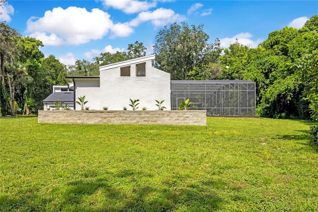 For Sale: $1,449,999 (6 beds, 5 baths, 4008 Square Feet)
