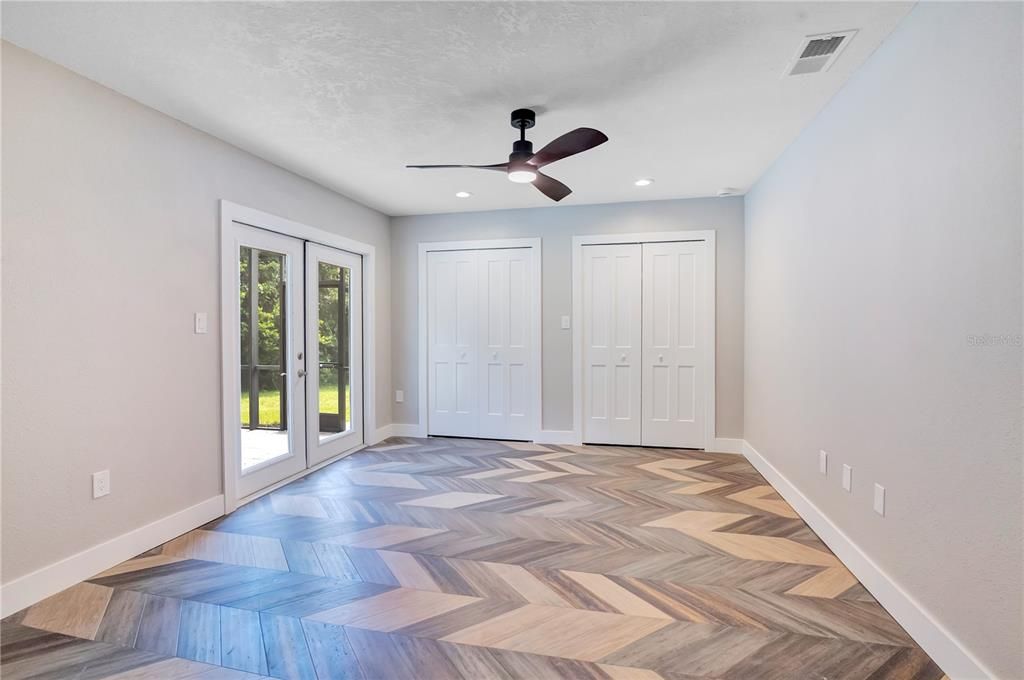 For Sale: $1,449,999 (6 beds, 5 baths, 4008 Square Feet)