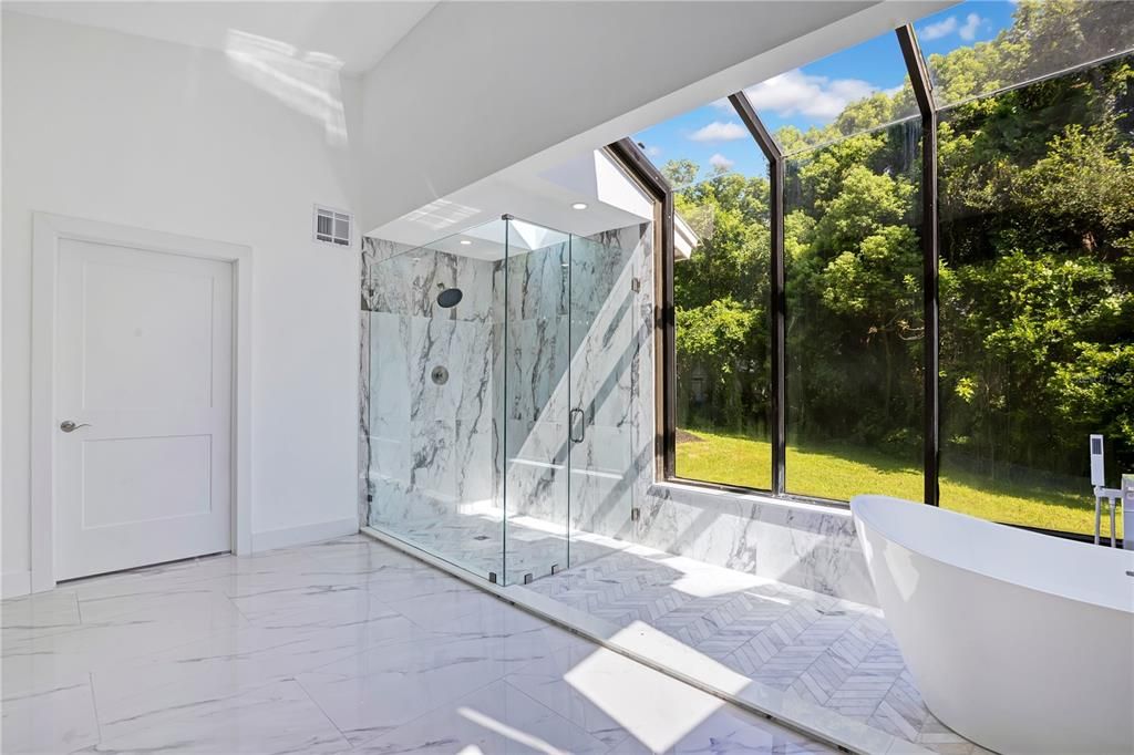For Sale: $1,449,999 (6 beds, 5 baths, 4008 Square Feet)