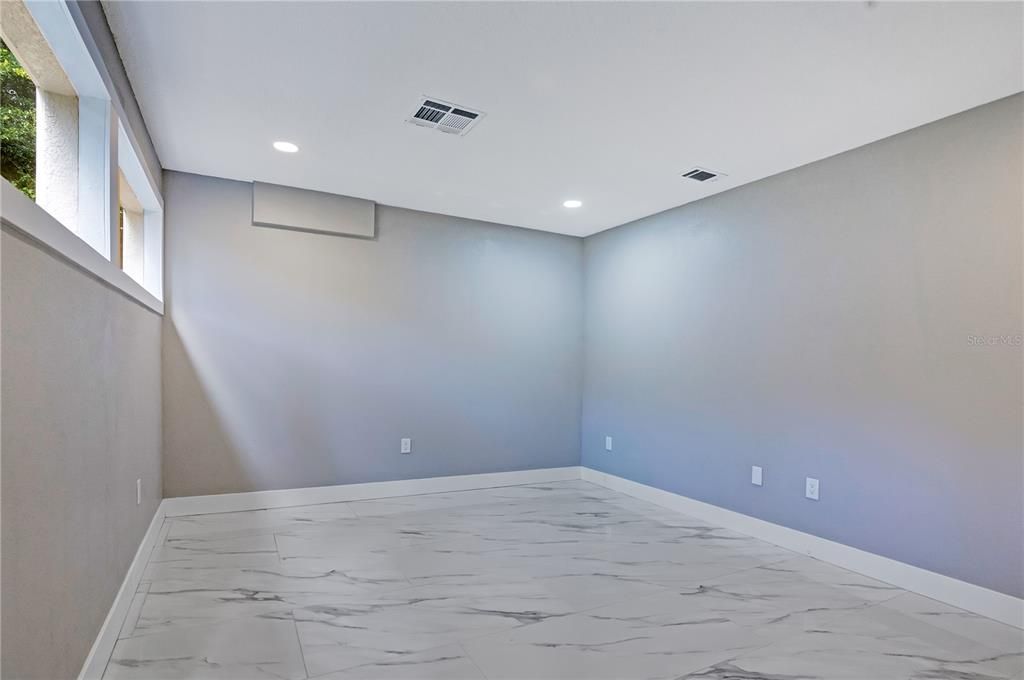 For Sale: $1,449,999 (6 beds, 5 baths, 4008 Square Feet)