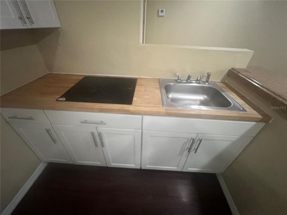 В аренду: $1,300 (1 спален, 1 ванн, 800 Квадратных фут)