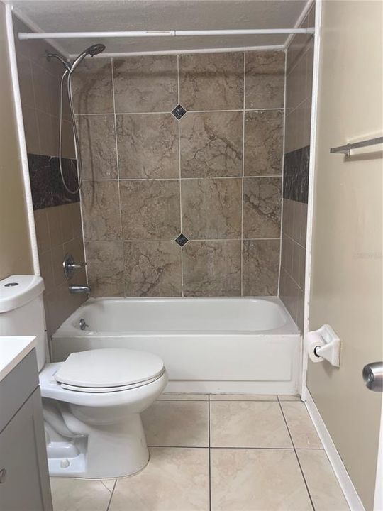 В аренду: $1,300 (1 спален, 1 ванн, 800 Квадратных фут)
